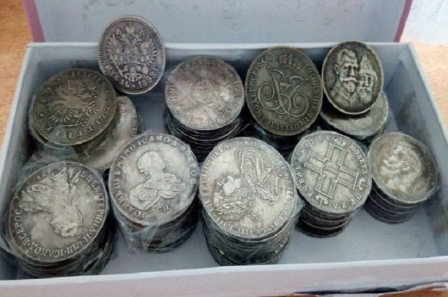 Житель Кудымкара купил поддельные монеты
