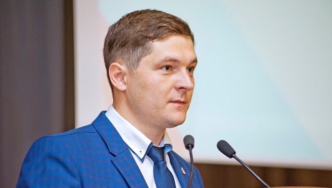 Вячеслав Бурков во второй раз восстановился в должности