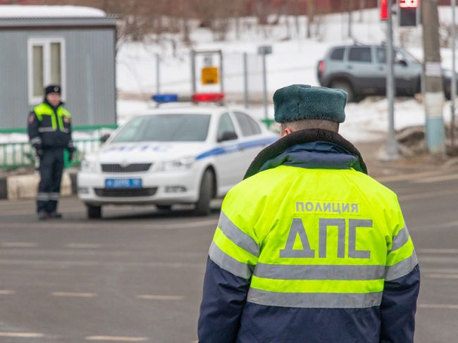 Иностранец на автомобиле задавил сотрудника ДПС в Прикамье