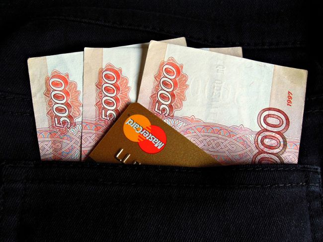 Жители России назвали размер справедливой минимальной зарплаты
