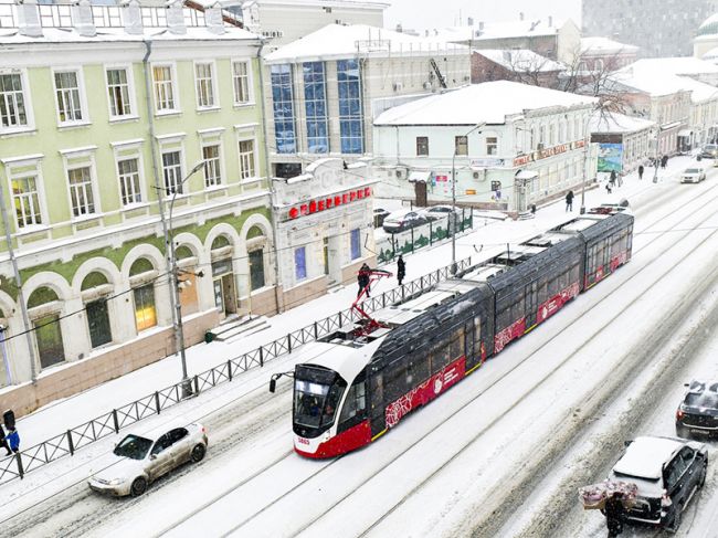 В Перми новый трамвай «Лев» отправился на диагностику из-за неполадки