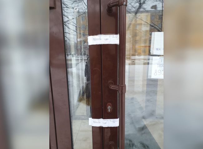 Судебные приставы опечатали кафе «Уральские посикунчики» на Крупской