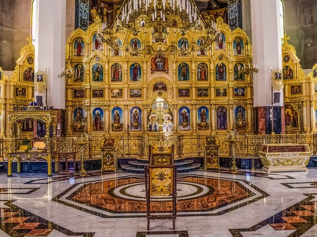 В церквях Пермского края рекомендовали дезинфицировать иконы