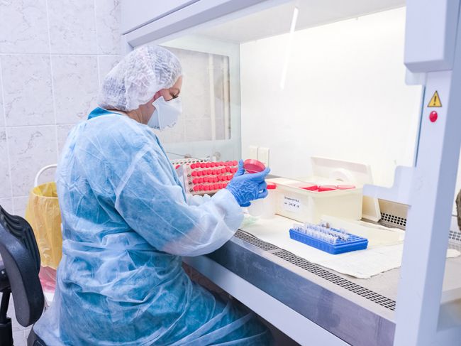 В Пермь прибыло 2800 новых тест-систем для диагностики коронавируса
