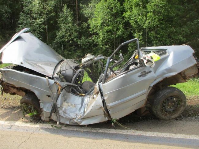 На трассе Пермь – Ильинский в страшной аварии погиб 26-летний пассажир