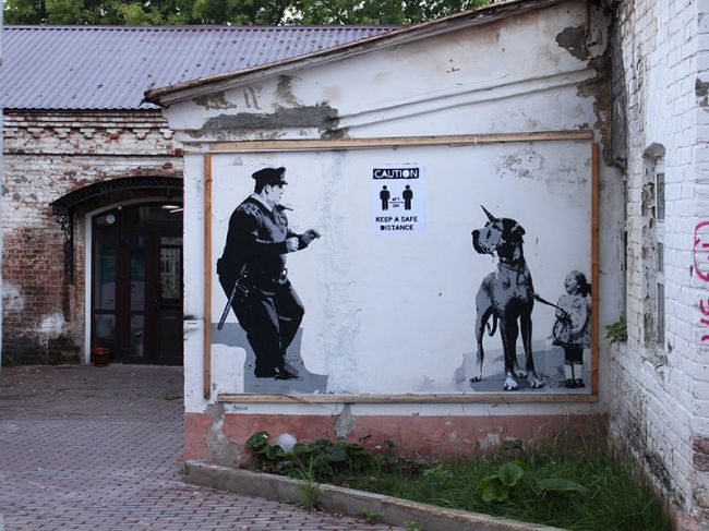 В центре Перми появился стрит-арт о событиях в Белоруссии