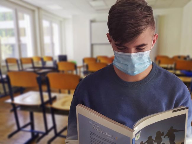 Коронавирус обнаружили в шести школах в Пермском крае