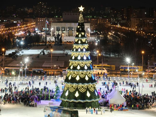 В Перми установка новогодней ели обойдется бюджету в 1,5 млн рублей