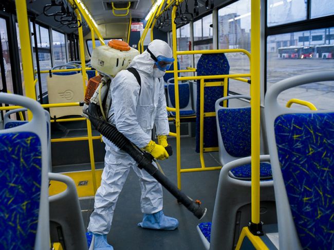 Как не подхватить коронавирус в общественном транспорте?
