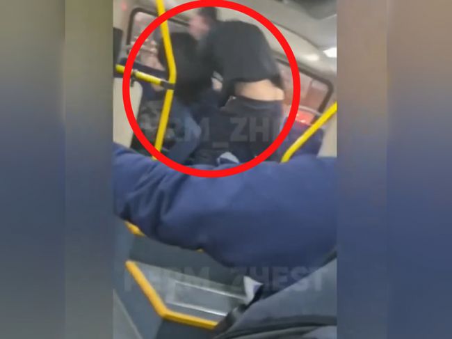 В Перми в автобусе произошла драка из-за отсутствия маски