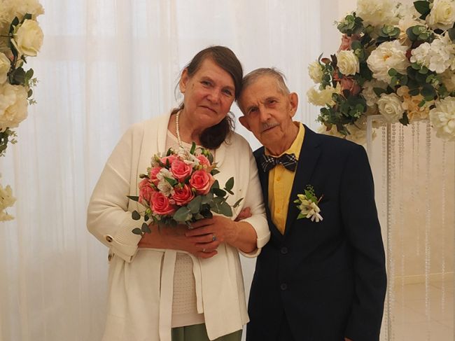 В Перми поженились 73-летняя невеста и 81-летний жених