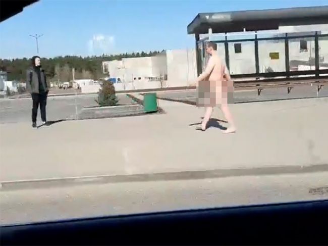 В Перми голый мужчина прогулялся по шоссе Космонавтов