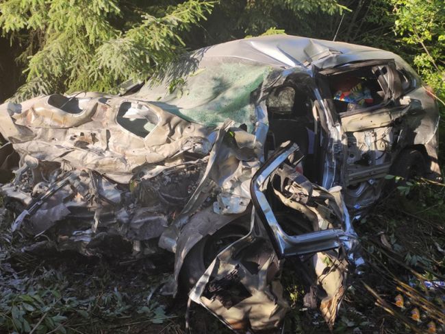 В жуткой аварии на трассе в Прикамье погибли два человека