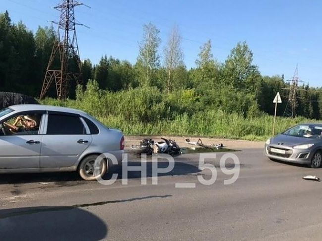 В Перми мотоциклист попал в аварию и оставил умирать своего пассажира