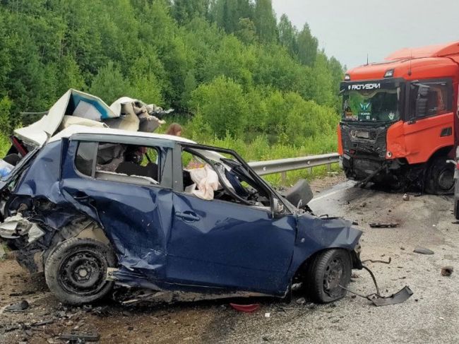 На трассе в Пермском крае погибли четыре человека