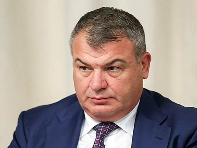 В Перми с визитом находится экс-министр обороны Сердюков