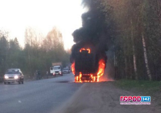 В Перми, по дороге на свалку, произошел взрыв мусоровоза