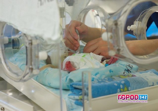 С начала года врачами Перми спасено 100 новорожденных с низким весом