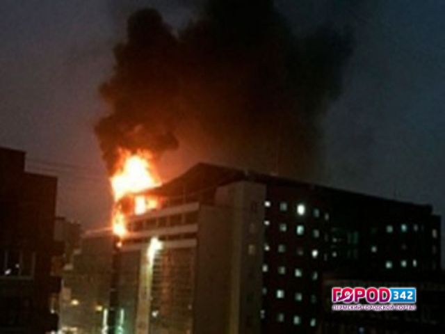 В Перми ночью горел торговый центр «Алмаз»