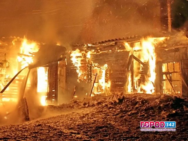 Крупный пожар в Суксунском районе Пермского края: горели сразу 4 дома