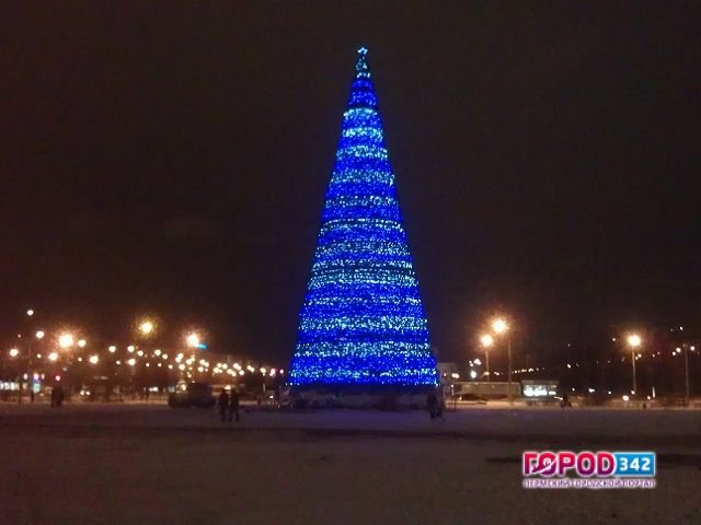 Пермь. Новогодняя елка за 758 тысяч рублей