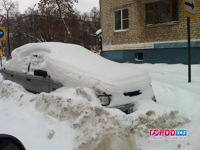 Снежные заторы: в Перми выпала половина месячной нормы осадков