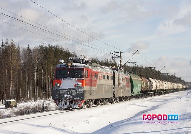 В Пермском крае мужчина был насмерть сбит грузовым поездом