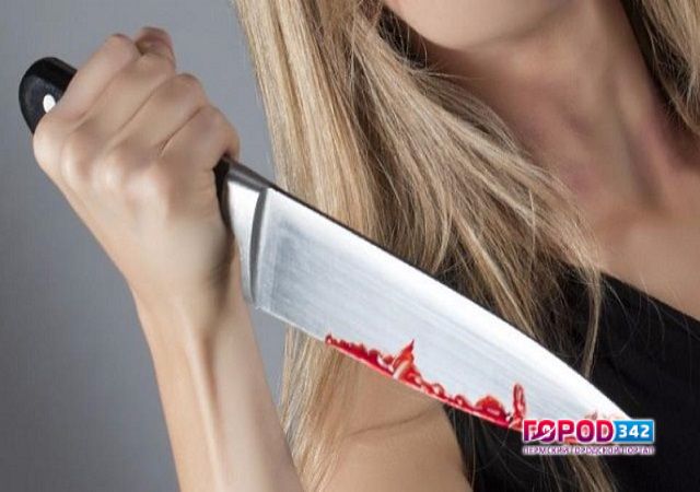 Пермячка ударила мужа ножом. Несовершеннолетний супруг в больнице