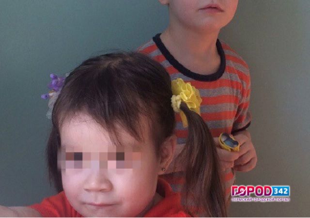 В городе Очер Пермского края сгорел дом. Маленькие дети остались без крыши над головой