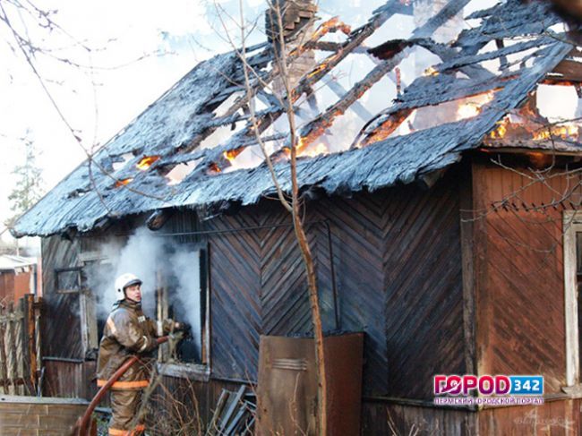 В воскресенье в Перми во время пожара погибли два человека